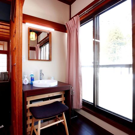 富山県 よしのや旅館 Nanto Екстериор снимка