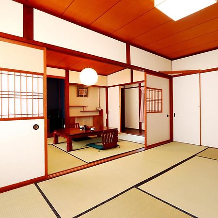 富山県 よしのや旅館 Nanto Екстериор снимка