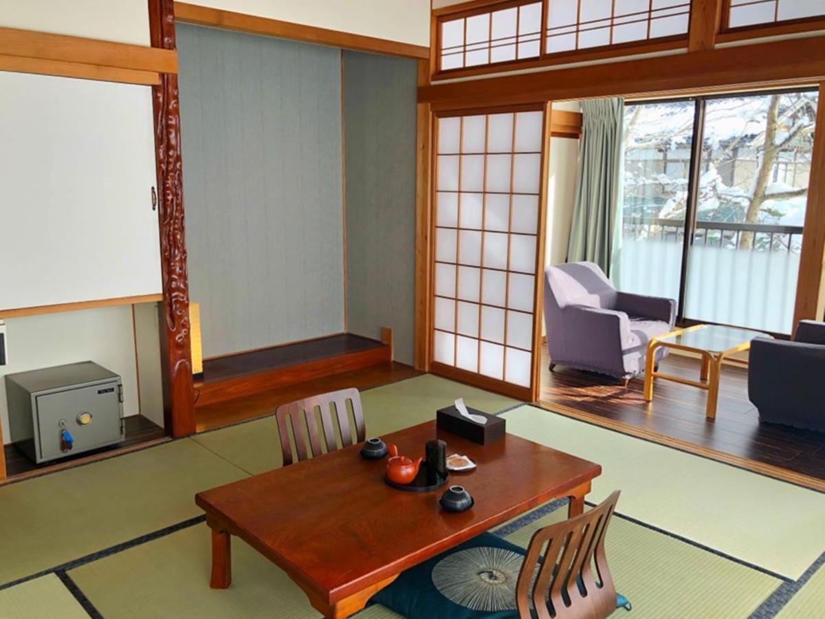 富山県 よしのや旅館 Nanto Екстериор снимка