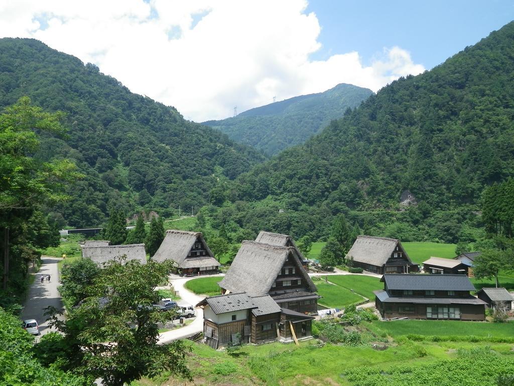 富山県 よしのや旅館 Nanto Екстериор снимка