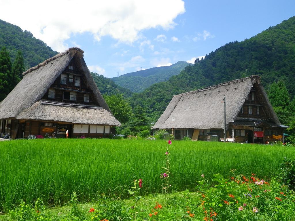 富山県 よしのや旅館 Nanto Екстериор снимка