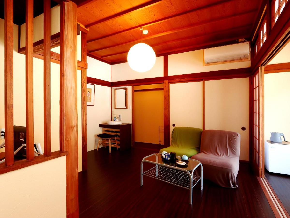 富山県 よしのや旅館 Nanto Екстериор снимка